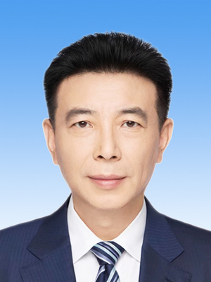 陳贄，男，漢族，1965年10月生，研究生學(xué)歷，中共黨員，現(xiàn)任人民日報(bào)社編委委員、海外版編輯部總編輯。